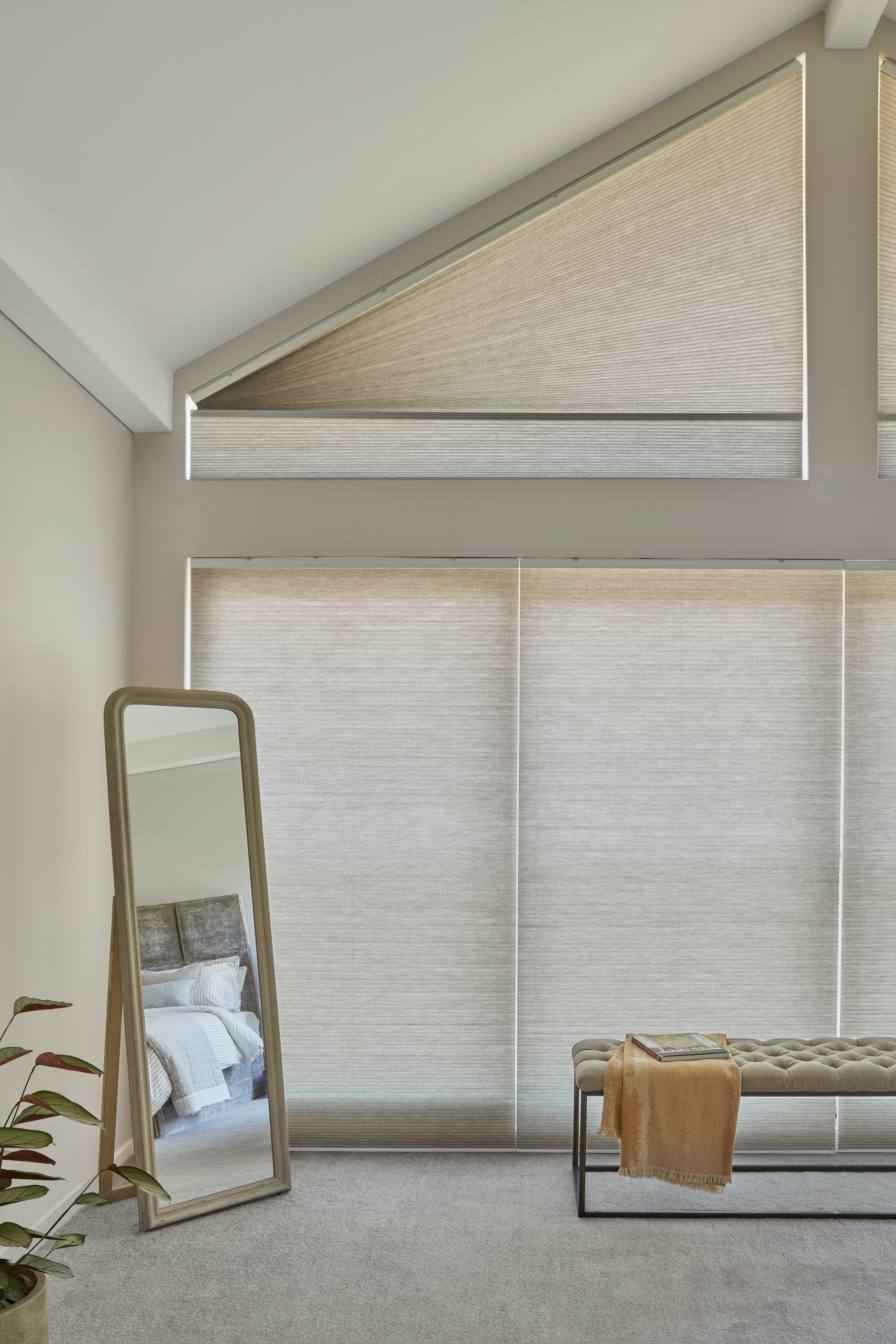 TS 2023 MOTORISATION LAUNCH DUETTE BLINDS LINEAR GREY CUMULUS 191