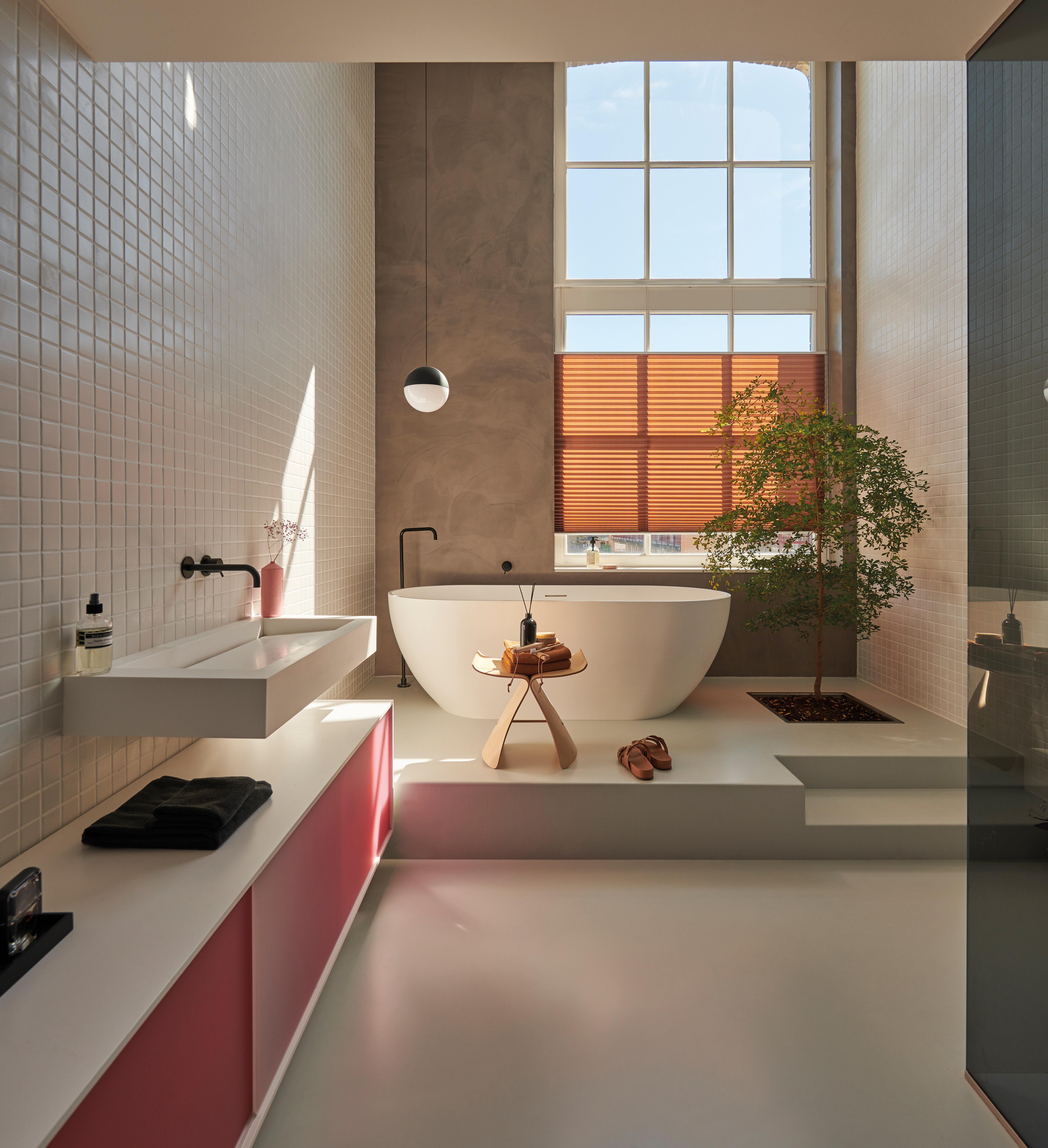 Plissé Shades Full Room Photo Bathroom Orange Blinds